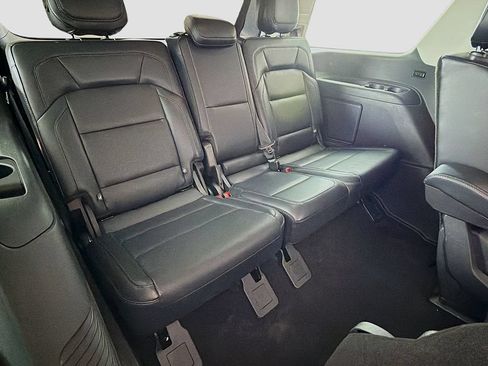 Used 2025 Lincoln Navigator Reserve AWD/4WD image 31