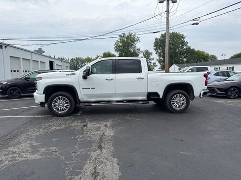 Used 2022 Chevrolet Silverado 2500 High Country w/ Safety Package II AWD/4WD image 11