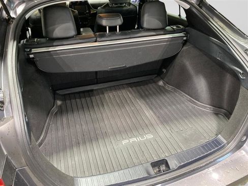 Used 2022 Toyota Prius XLE FWD image 19