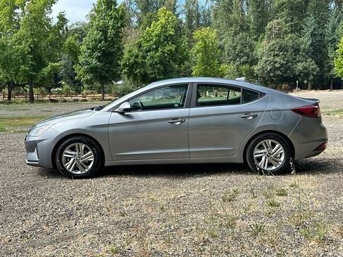 Used 2019 Hyundai Elantra SEL FWD image 6