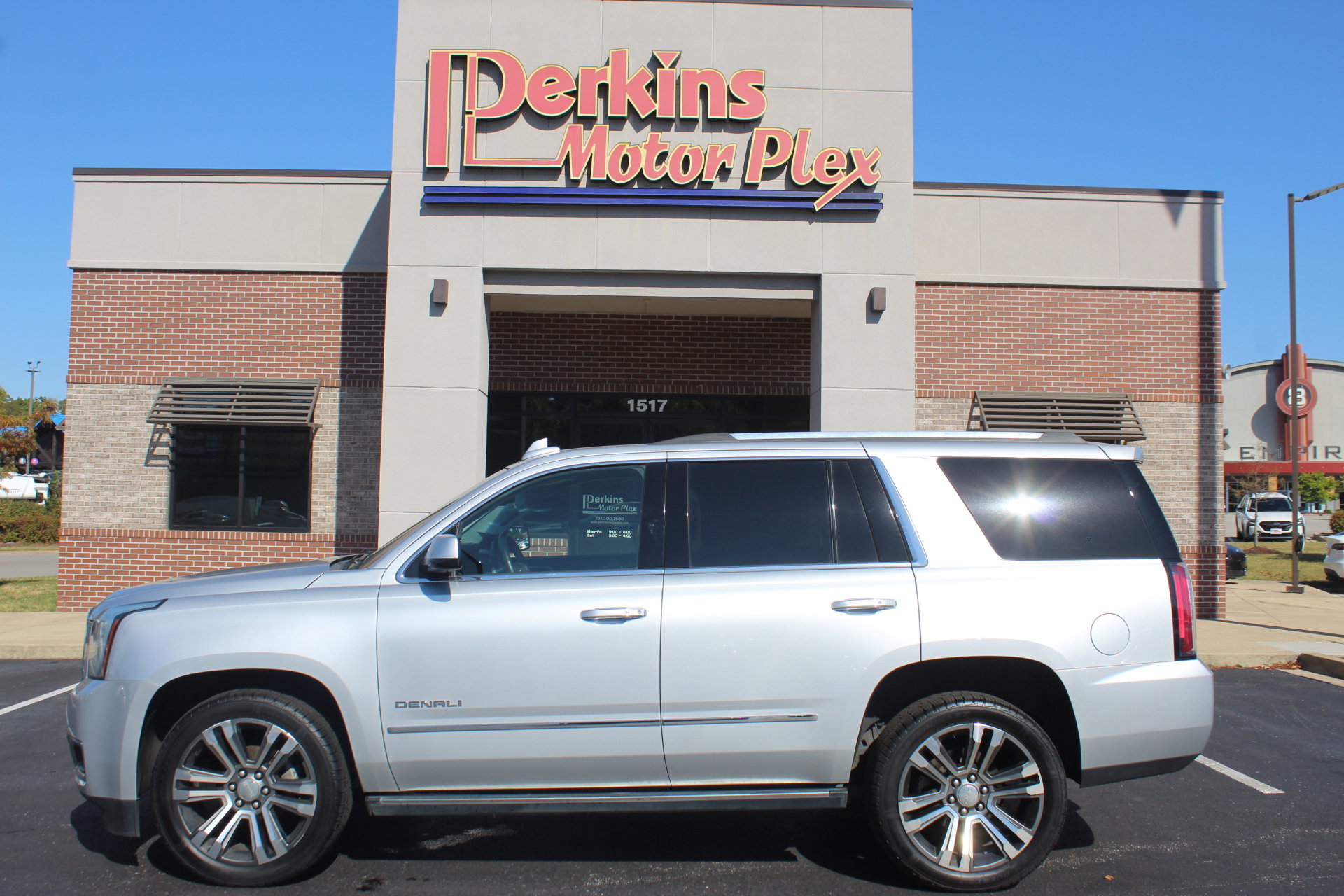 Used 2018 GMC Yukon Denali w/ Denali Ultimate Package RWD image 9