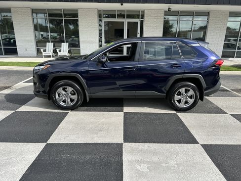 Used 2025 Toyota RAV4 XLE w/ Convenience Package FWD image 1
