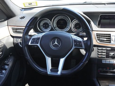 Used 2015 Mercedes-Benz E 350 4MATIC Sedan image 38