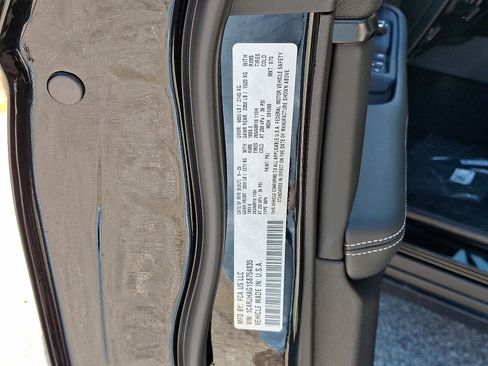 New 2025 Jeep Grand Cherokee Laredo X w/ Luxury Tech Group I image 14