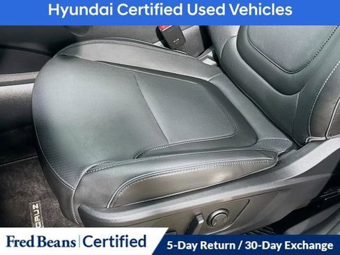 Certified 2025 Hyundai Santa Cruz Limited AWD/4WD image 13