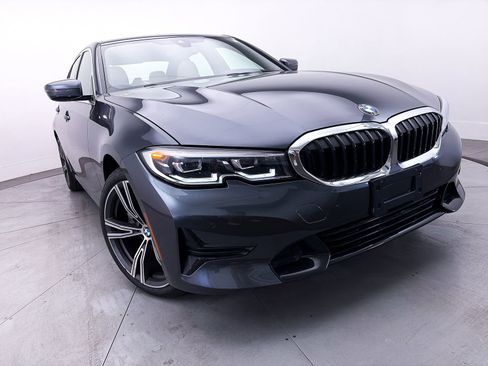 Used 2021 BMW 330e xDrive w/ Convenience Package AWD/4WD image 3
