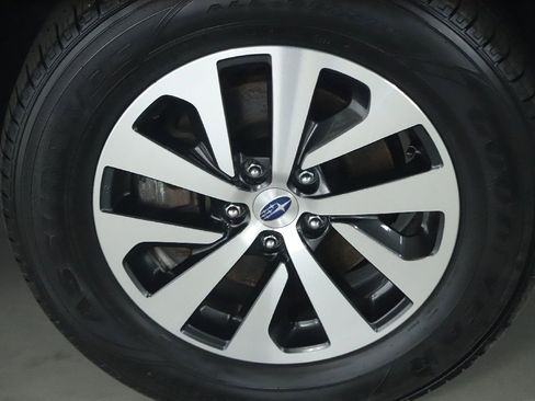 Used 2024 Subaru Outback Premium AWD/4WD image 11