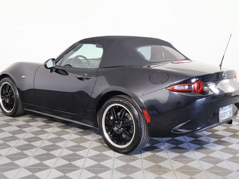 Used 2017 MAZDA MX-5 Miata Sport RWD image 6