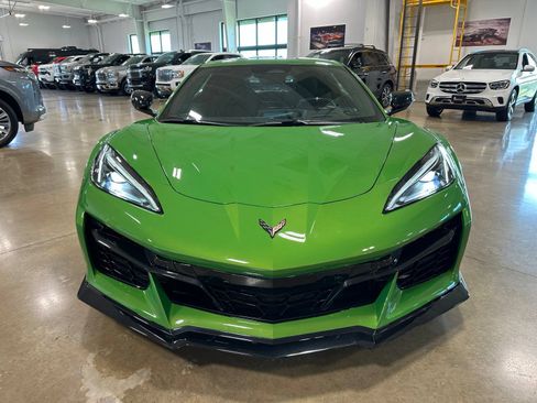 Used 2026 Chevrolet Corvette Z06 RWD image 2