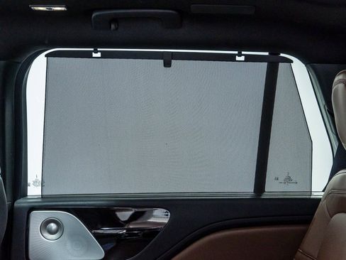 Used 2020 Lincoln Aviator Reserve w/ Equipment Group 202A image 28