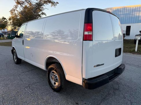 Used 2025 Chevrolet Express 2500 RWD 2500 135 w/ Driver Convenience Package image 3