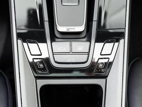 Certified 2025 Porsche 911 Carrera image 23