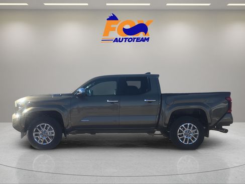 New 2026 Toyota Tacoma Limited AWD/4WD image 2