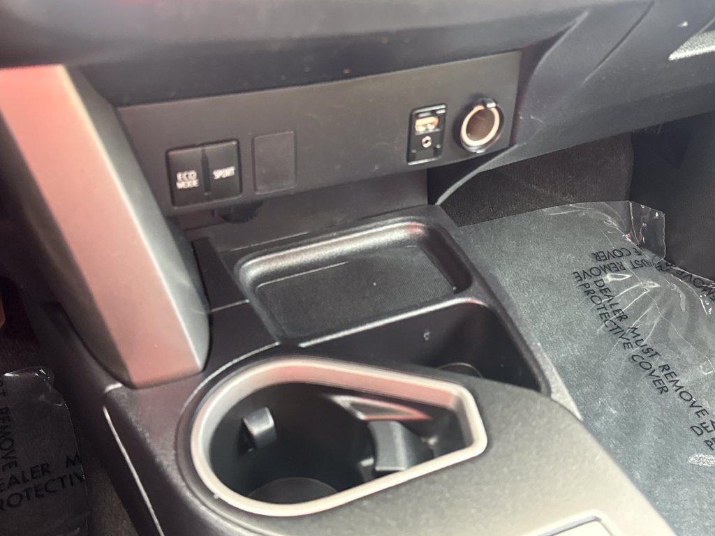 Used 2017 Toyota RAV4 LE w/ Carpet Mat Package AWD/4WD image 24