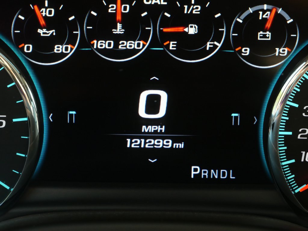Used 2018 Chevrolet Suburban Premier AWD/4WD image 24