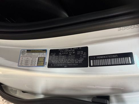 Certified 2026 Kia Carnival FWD image 31