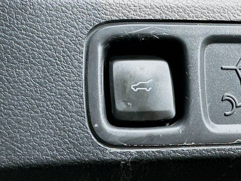 Used 2024 Ford Expedition Max XLT image 31