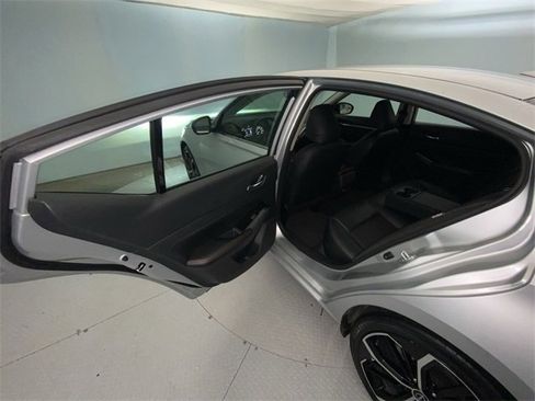 Used 2024 Nissan Altima 2.5 SR image 21