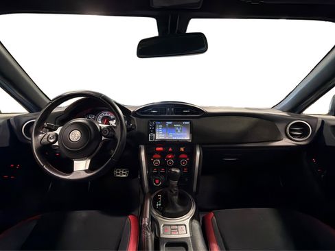 Used 2019 Toyota 86 RWD image 37