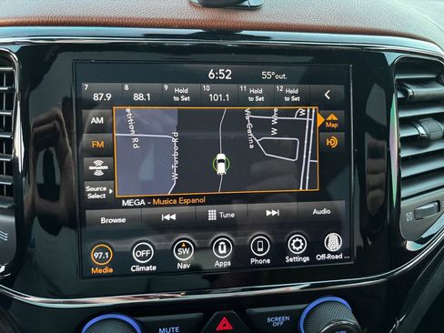 Used 2020 Jeep Grand Cherokee Overland image 11