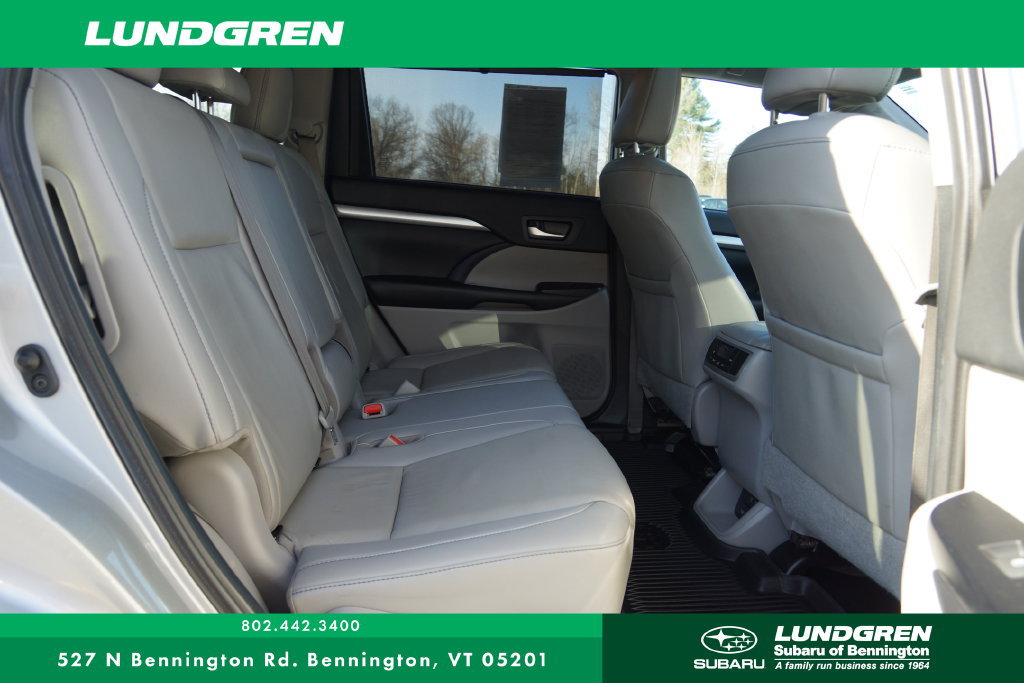 Used 2019 Toyota Highlander XLE AWD/4WD image 31