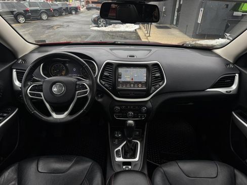 Used 2017 Jeep Cherokee Trailhawk image 20