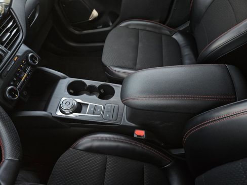 Used 2024 Ford Escape ST-Line image 27