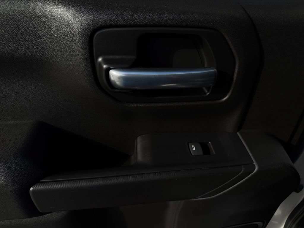 Used 2019 Chevrolet Silverado 1500 Custom w/ Custom Convenience Package RWD image 45