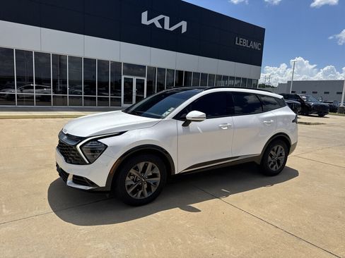 Certified 2024 Kia Sportage SX FWD image 2
