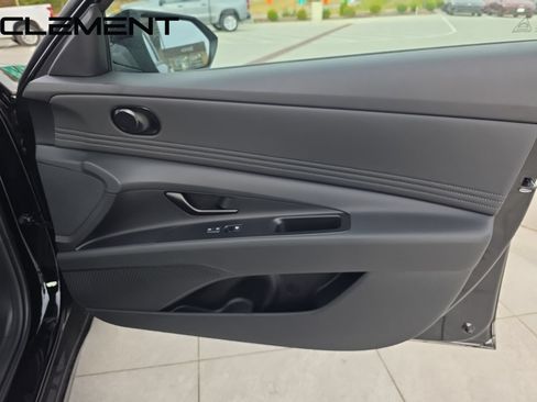 Certified 2025 Hyundai Elantra Sport FWD image 37