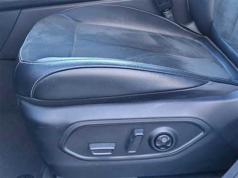 Used 2023 Jeep Grand Cherokee L Laredo image 22