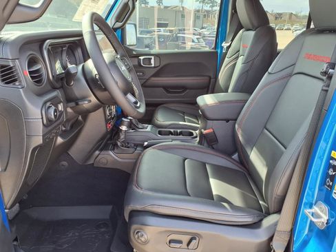 New 2026 Jeep Wrangler Unlimited Rubicon image 13