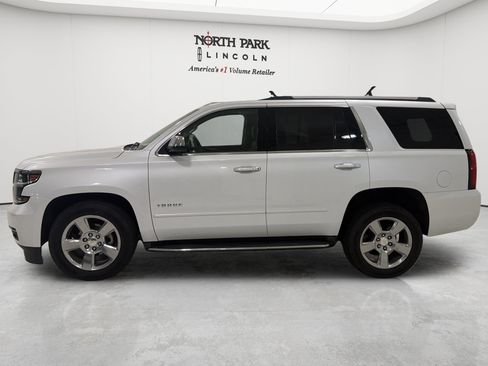 Used 2017 Chevrolet Tahoe Premier RWD image 2