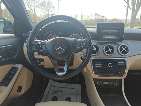 Used 2016 Mercedes-Benz GLA 250 image 7
