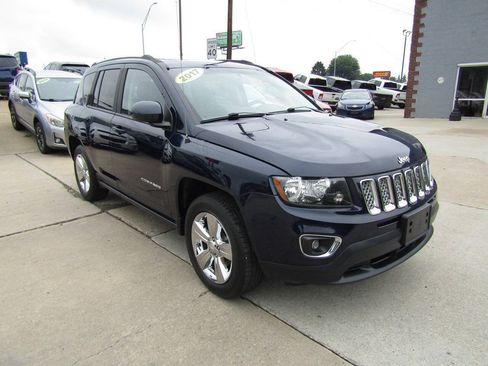 Used 2017 Jeep Compass High Altitude AWD/4WD image 2