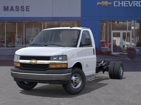 New 2025 Chevrolet Express 3500 w/ Power Convenience Package image 6