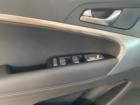 New 2026 Genesis G70 2.5T image 13