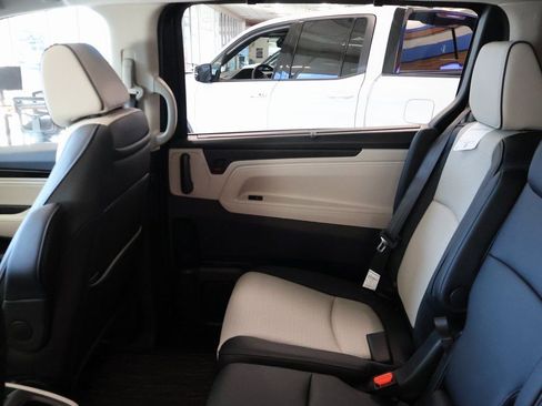 New 2026 Honda Odyssey Elite image 12