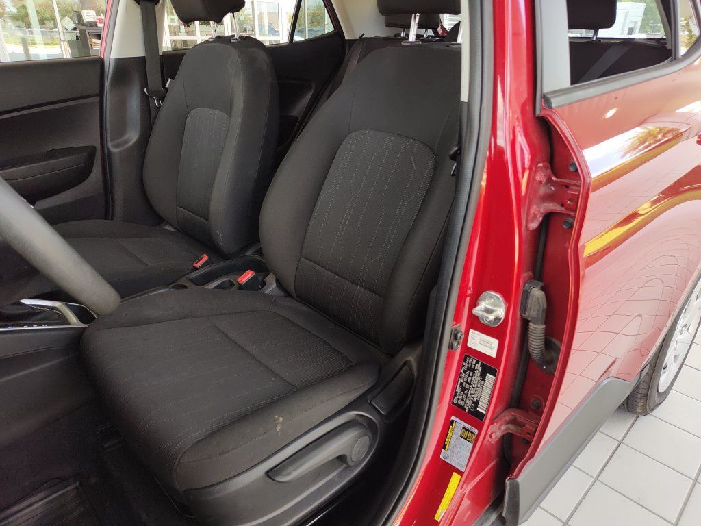 Used 2020 Hyundai Venue SE FWD image 20