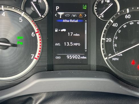 Used 2021 Lexus GX 460 Premium image 27