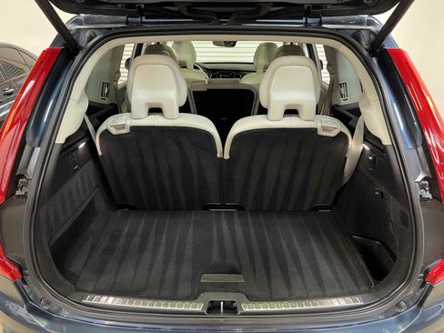 Used 2021 Volvo XC90 T5 Momentum AWD/4WD image 79