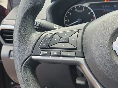 Used 2025 Nissan Altima 2.5 SV FWD image 21