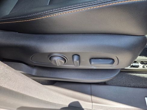 Used 2024 Chevrolet Equinox Premier FWD image 17
