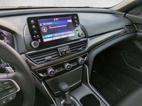 Used 2022 Honda Accord Sport image 14