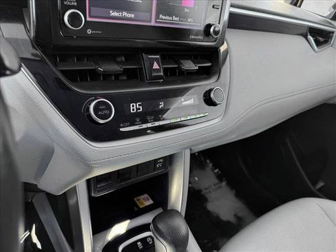 Used 2022 Toyota Corolla Cross LE FWD image 15