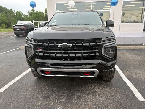 Used 2025 Chevrolet Tahoe Z71 AWD/4WD image 1