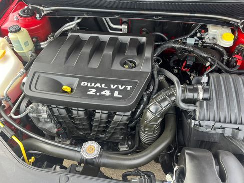 Used 2013 Dodge Avenger SXT w/ Rallye Appearance Group FWD image 29