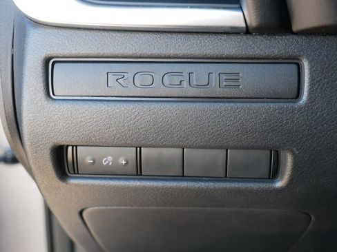 Used 2021 Nissan Rogue S image 24