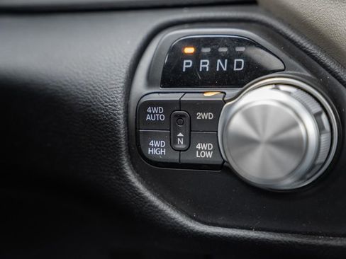 Used 2019 RAM 1500 Laramie image 38