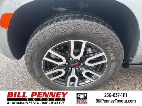 Used 2024 GMC Yukon XL AT4 w/ AT4 Premium Plus Package image 11